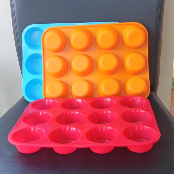 Silicone Muffin Pan Set - Red, Blue, and Orange - Picture 7 of 10